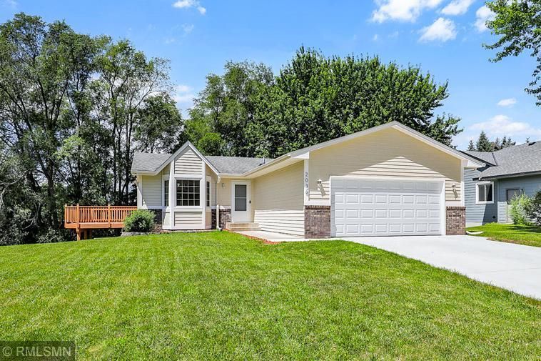 2036 Wenz Ave, Chaska, MN 55318