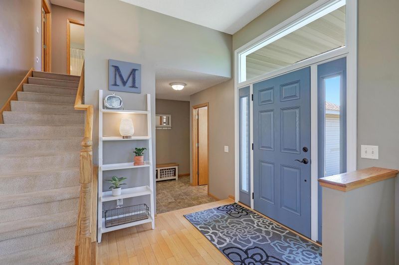 7144 Taylor Dr, Savage, MN 55378
