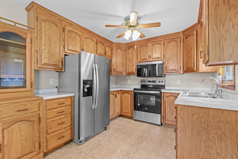 5617 Yates Ave N, Crystal, MN 55429