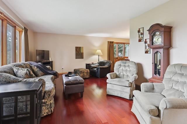 935 Julie Dr, Saint Cloud, MN 56303