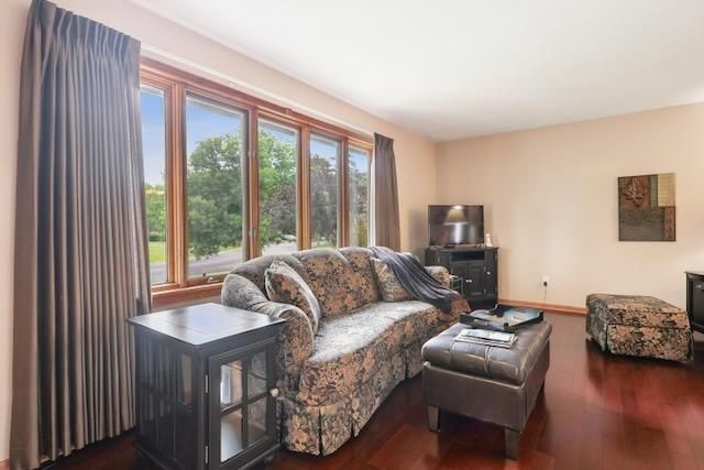 935 Julie Dr, Saint Cloud, MN 56303