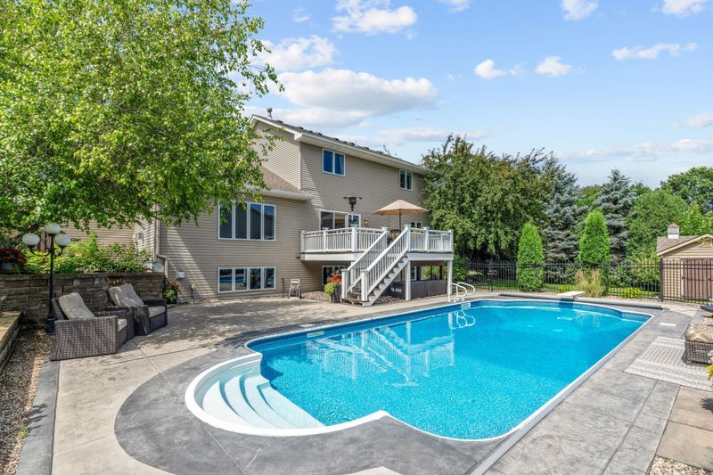 274 Jaspers Cir S, Chaska, MN 55318