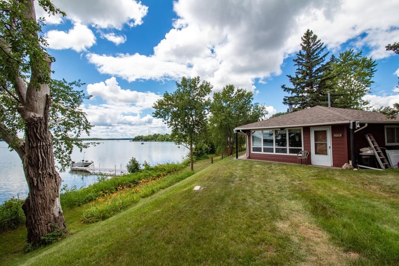 40414 Cliff Rd, Clitherall, MN 56524