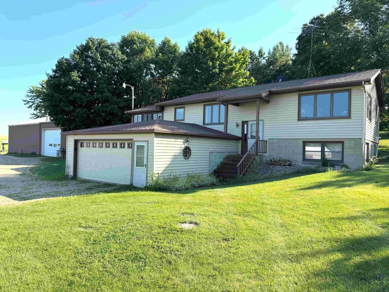 19935 Dodd Rd, Kilkenny, MN 56052