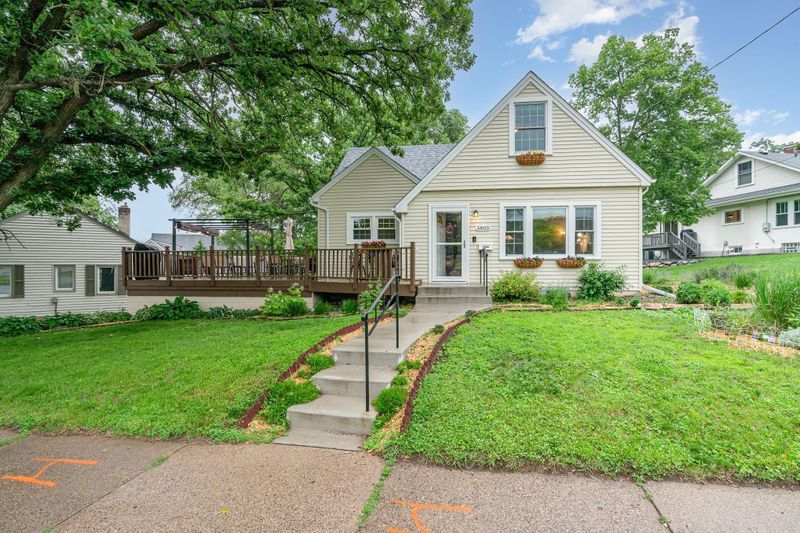 5805 Sunrise Dr, Minneapolis, MN 55419