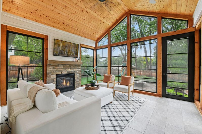 5721 Olinger Rd, Edina, MN 55436