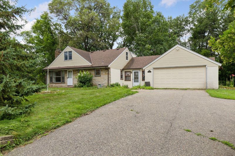 8506 E River Rd NW, Coon Rapids, MN 55433