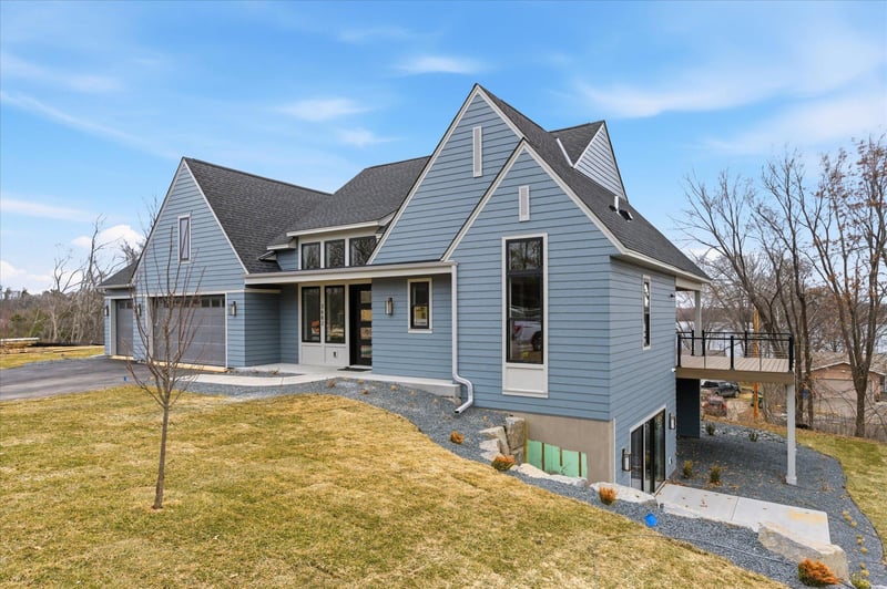 2682 Lakeview Ct, Little Canada, MN 55117