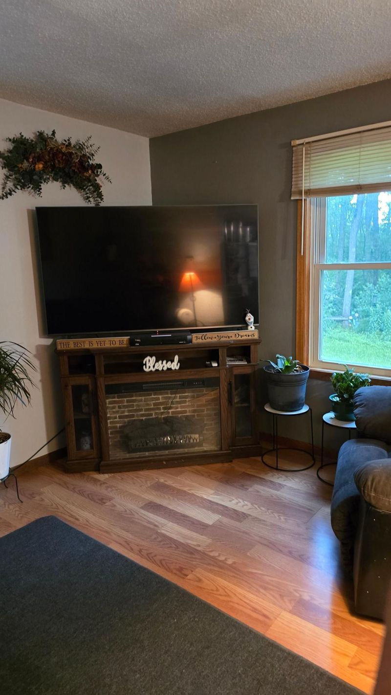8492 190th St, Milaca, MN 56353