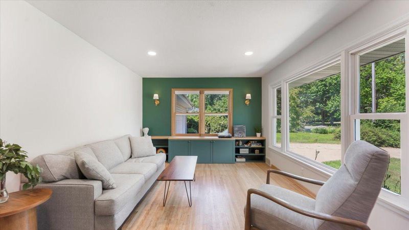1858 Beckman Ave, Arden Hills, MN 55112