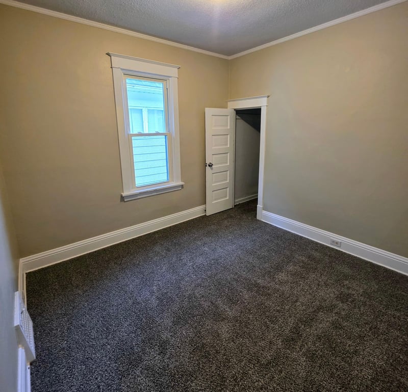 315 2nd St NW, Chisholm, MN 55719