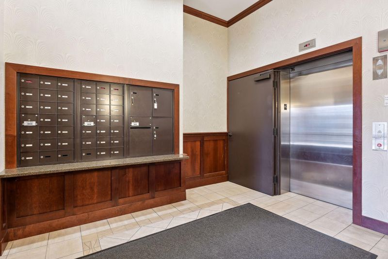 80 Western Ave N #103, Saint Paul, MN 55102