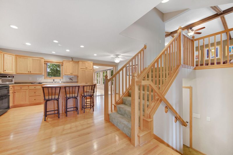 1238 Shryer Ave E, Maplewood, MN 55109