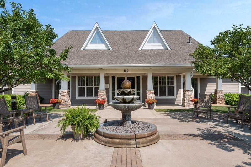 100 Clydesdale Trl #219, Hamel, MN 55340