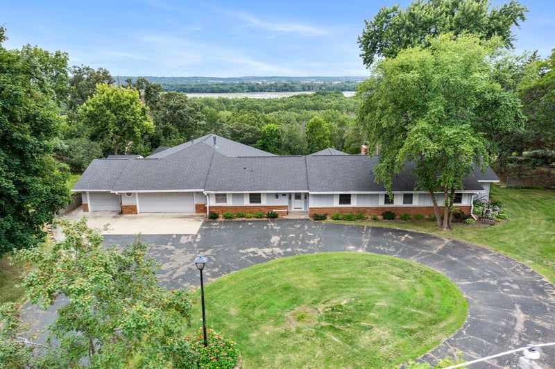 7515 Auto Club Rd, Bloomington, MN 55438