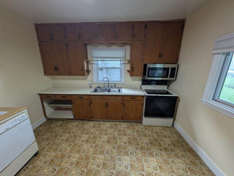 546 Main St S, Hutchinson, MN 55350