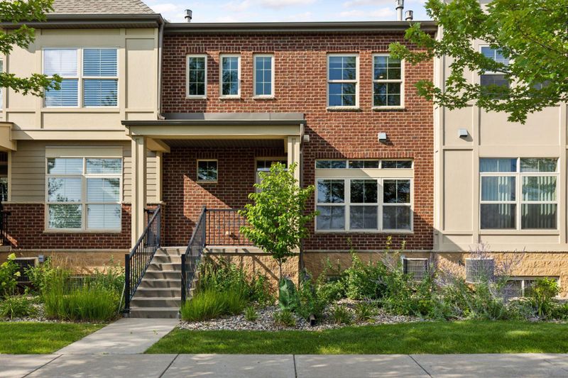 12274 Lakeview Dr N, Maple Grove, MN 55369