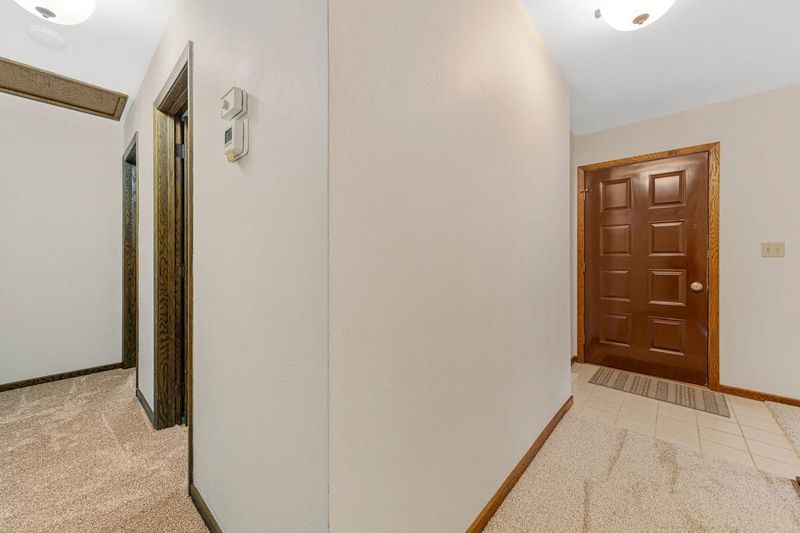 308 9th Ave NW, Waseca, MN 56093