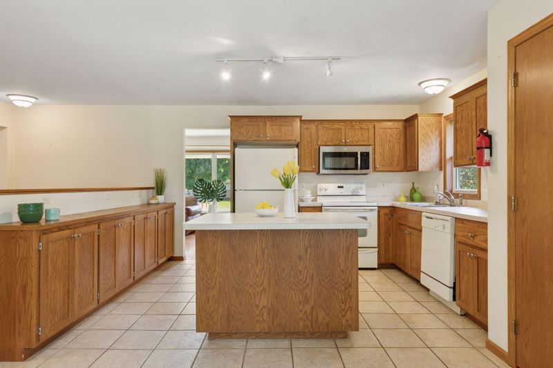 1850 Nevada Ave S, Saint Louis Park, MN 55426