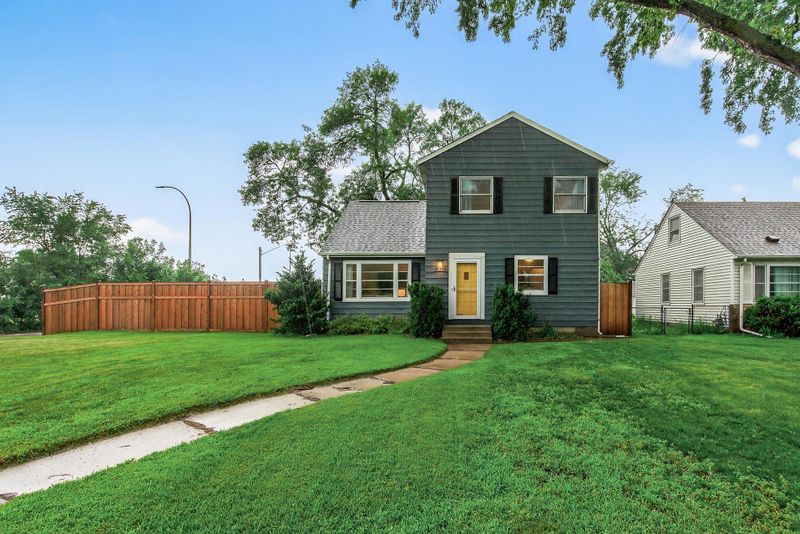 6136 Vincent Ave S, Minneapolis, MN 55410