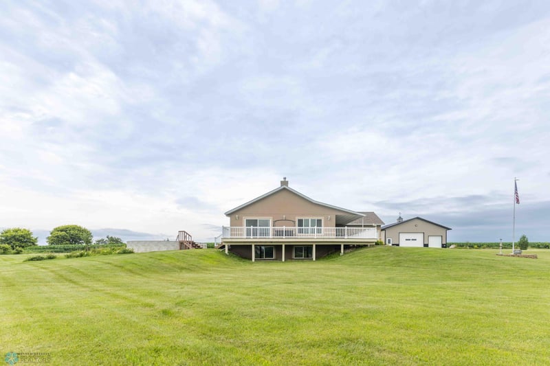15665 N Grove Lake Rd, Pelican Rapids, MN 56572