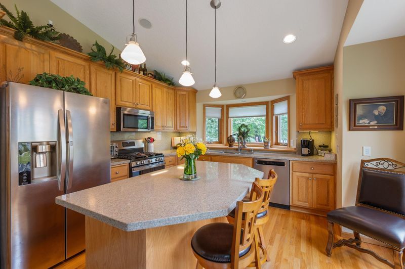 4824 Moon Lake Cir, White Bear Twp, MN 55127