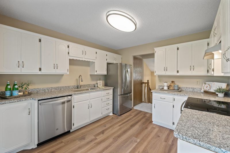 5933 Birchwood St, Shoreview, MN 55126
