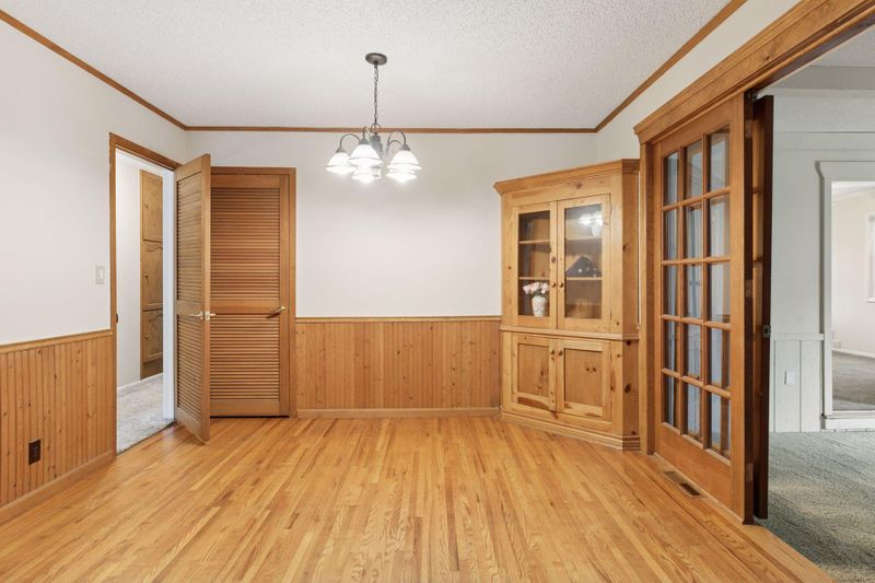 506 12th Ave S, South Saint Paul, MN 55075