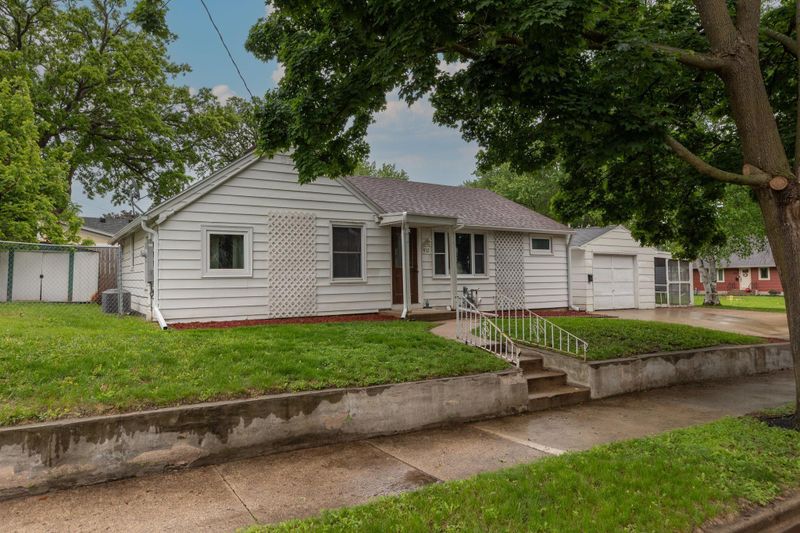 432 12th Ave SE, Rochester, MN 55904