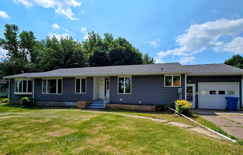 229 E Oak St, Tyler, MN 56178