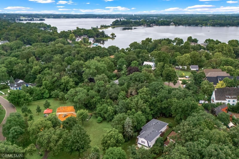 16610 Cottage Grove Ave, Minnetonka, MN 55391