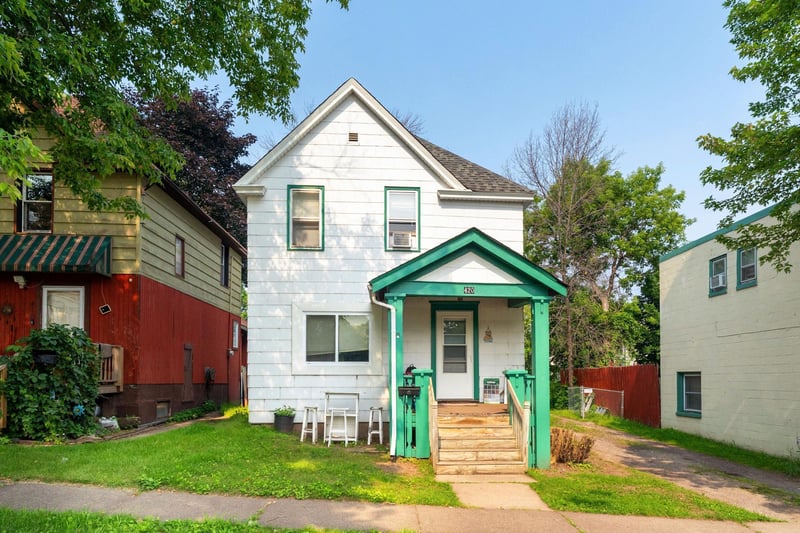 420 S 18th Ave E, Duluth, MN 55812
