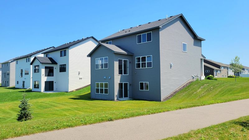 2001 Tamarack Rd, Carver, MN 55315