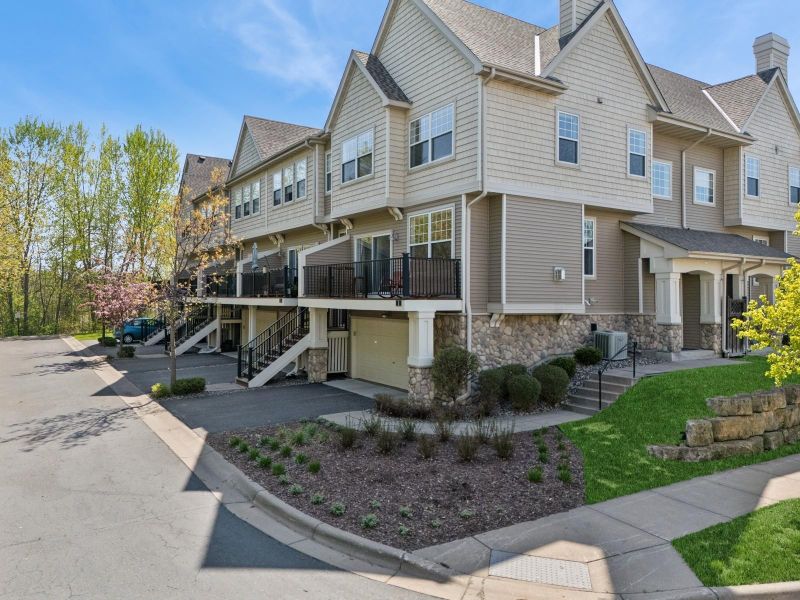 4765 Victor Pa #1, Hugo, MN 55038