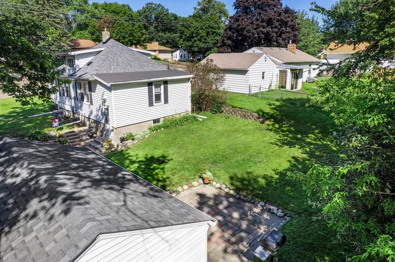 4000 Douglas Dr N, Crystal, MN 55422