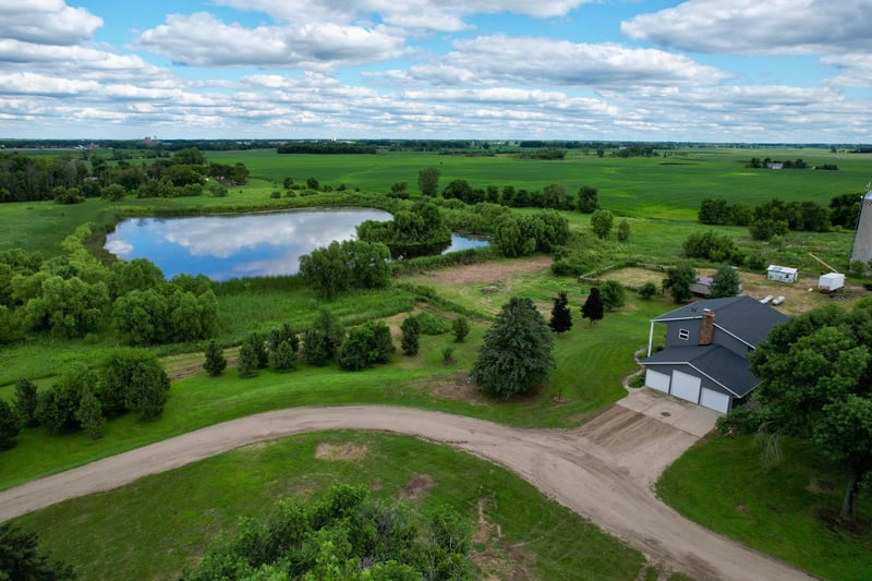 6455 7th Ave NW, Willmar, MN 56201