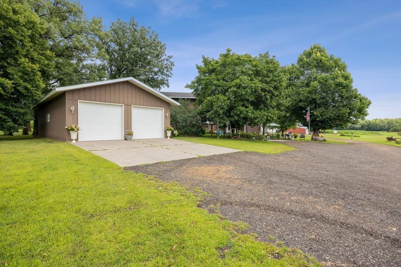 18788 17th St SE, Princeton, MN 55371