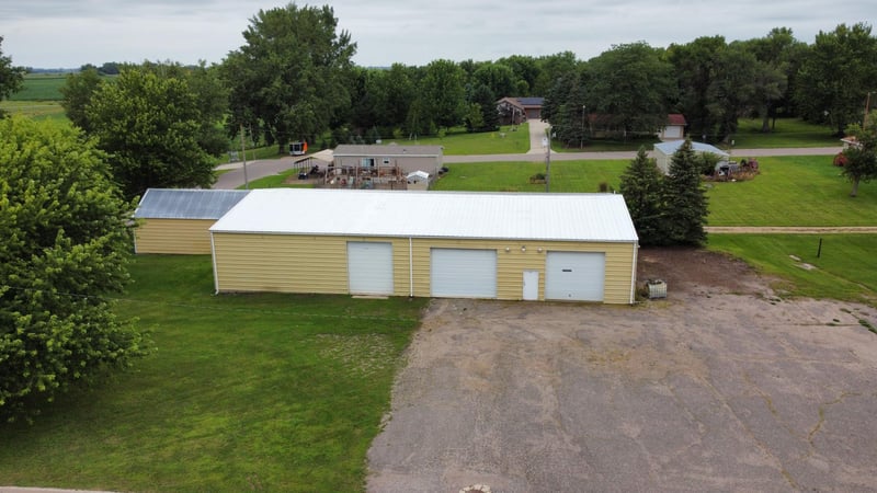 139 2nd Ave, Round Lake, MN 56167