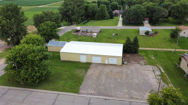 139 2nd Ave, Round Lake, MN 56167