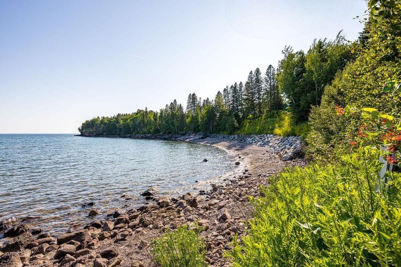 2798 Highway 61, Two Harbors, MN 55616
