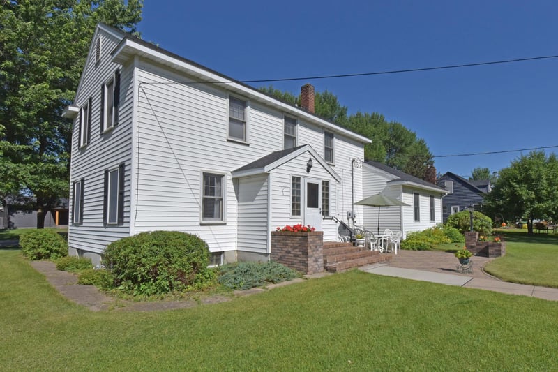 302 2nd St NW, Mahnomen, MN 56557