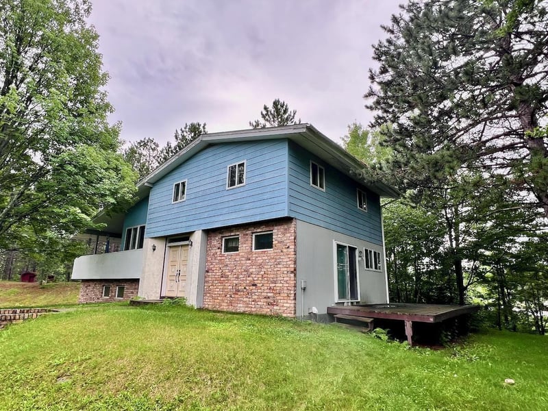 6647 Shady Pines Dr, Virginia, MN 55792