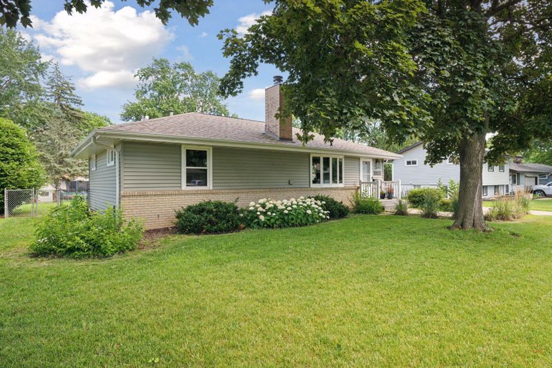 10031 Fremont Ave S, Bloomington, MN 55431