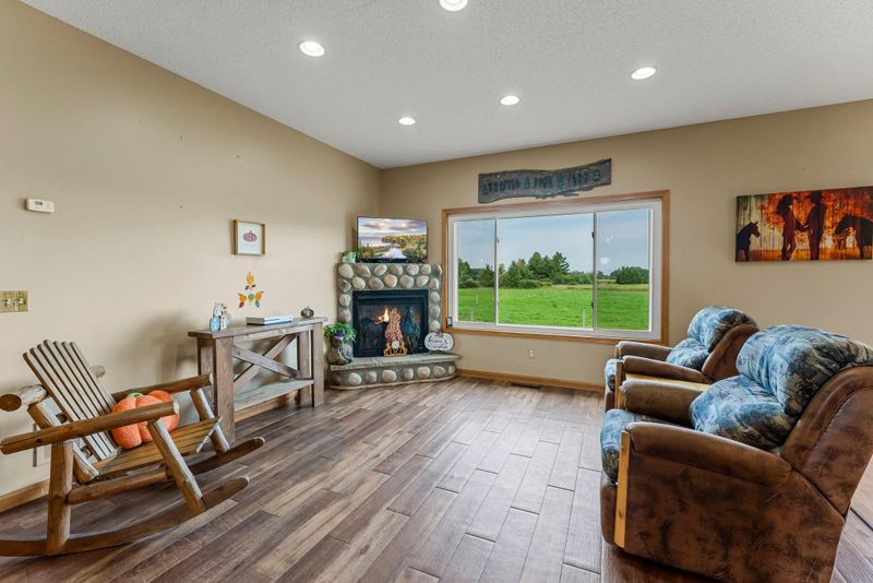 9187 Apple Rd, Pine City, MN 55063