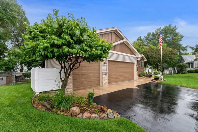 6305 91st Trl N, Brooklyn Park, MN 55445