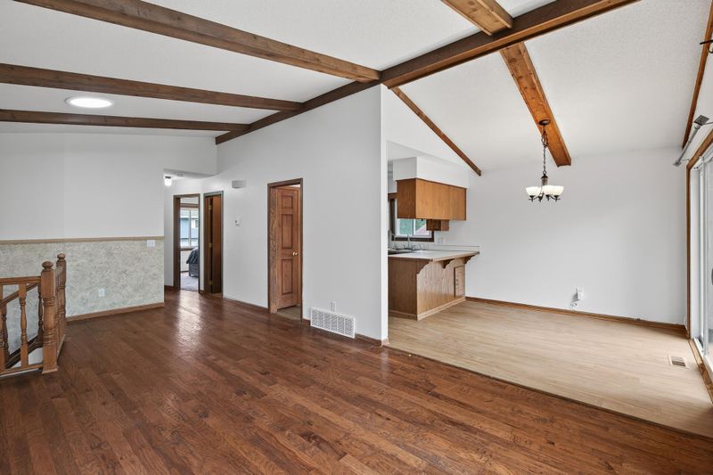 6255 Edgemont Blvd N, Brooklyn Park, MN 55428