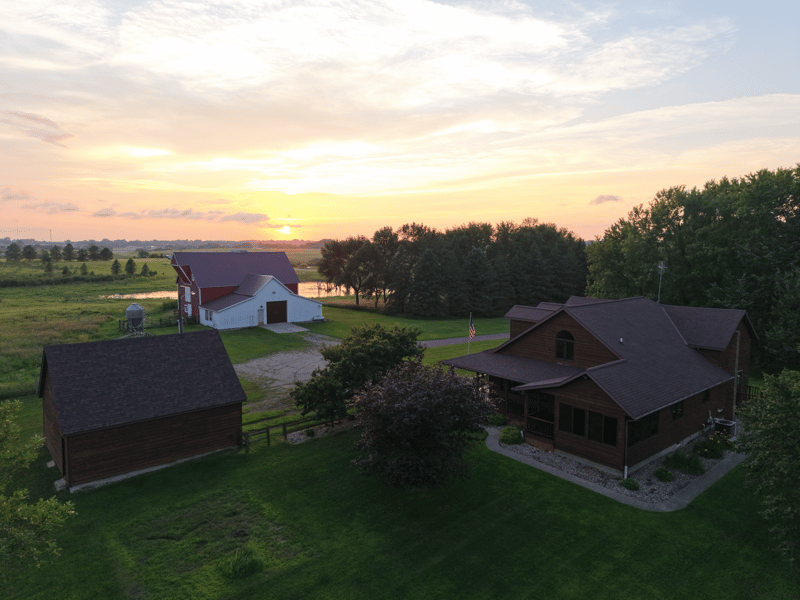49547 440th St, Windom, MN 56101