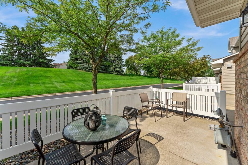 3683 Vermilion Ct N, Eagan, MN 55122