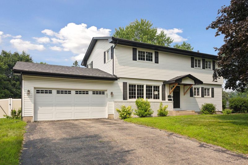 8300 24th Ave N, Golden Valley, MN 55427