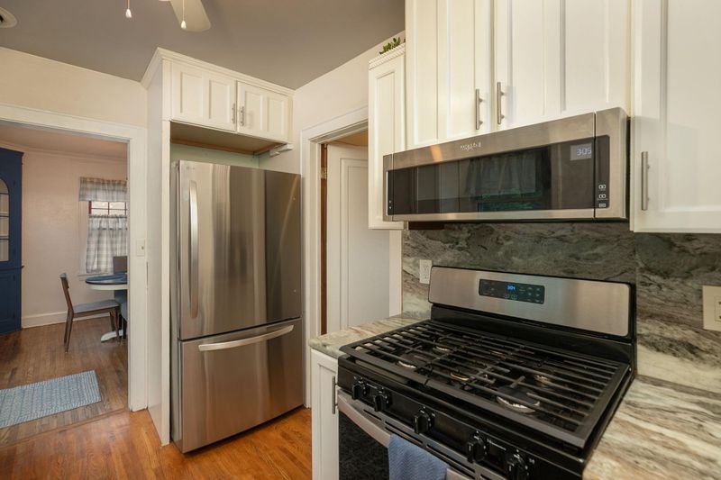 1221 1st St NW, Rochester, MN 55901